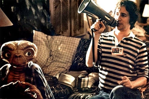 Steven-Spielberg-on-the-set-of-E.T.