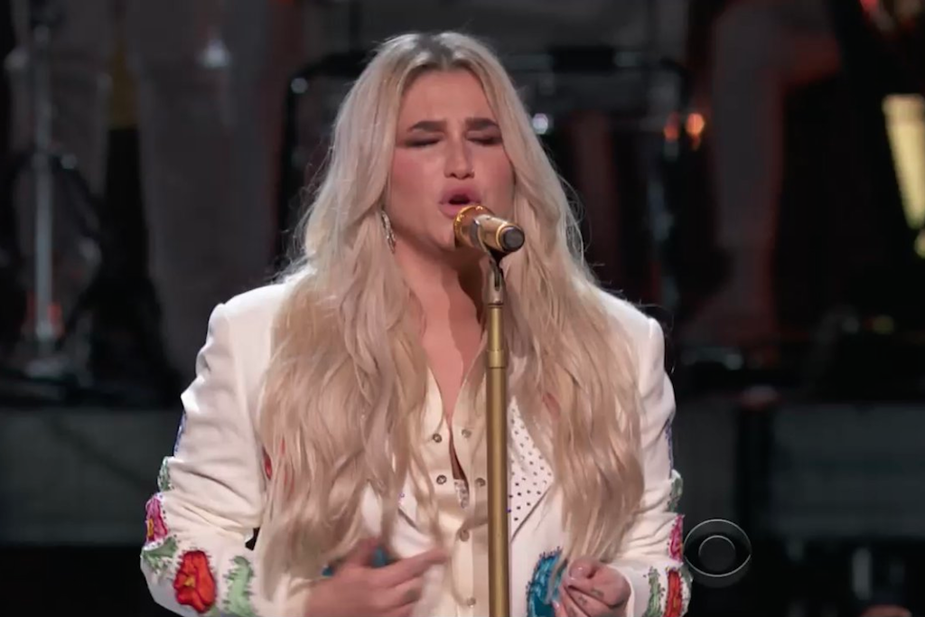 Kesha per forming at the 2018 #Grammys