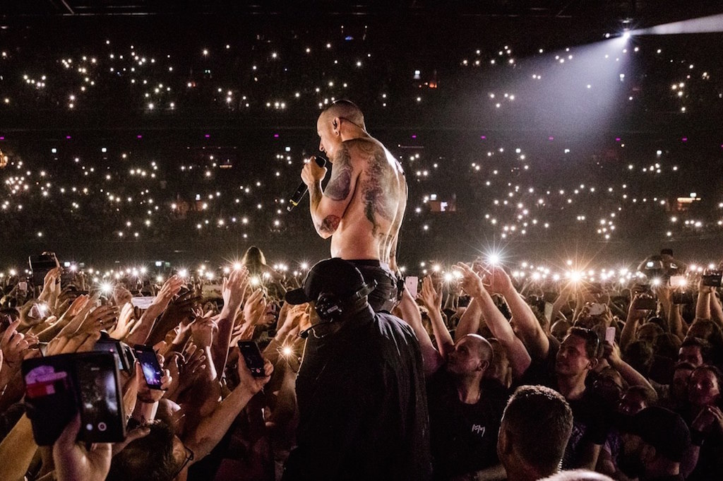 Linkin Park posts tribute to Chester Bennington: 'Our hearts are broken' -  ABC News