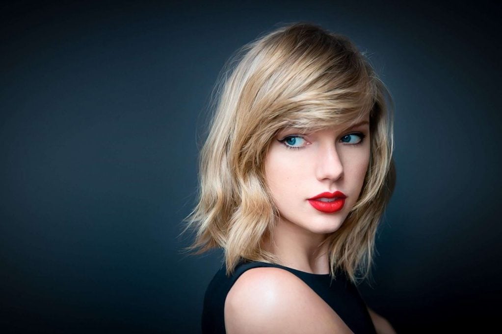Taylor Swift red re-record photo