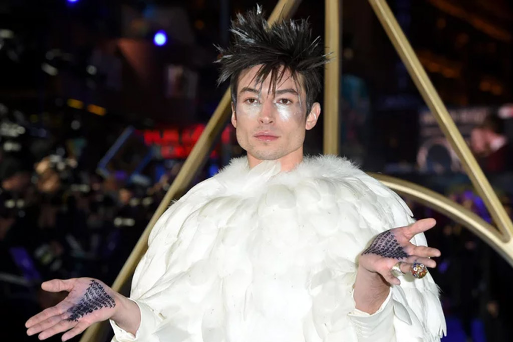 Fantastic Beasts 2: A Deep Dive Into The Weird Outfits Ezra Miller Wore