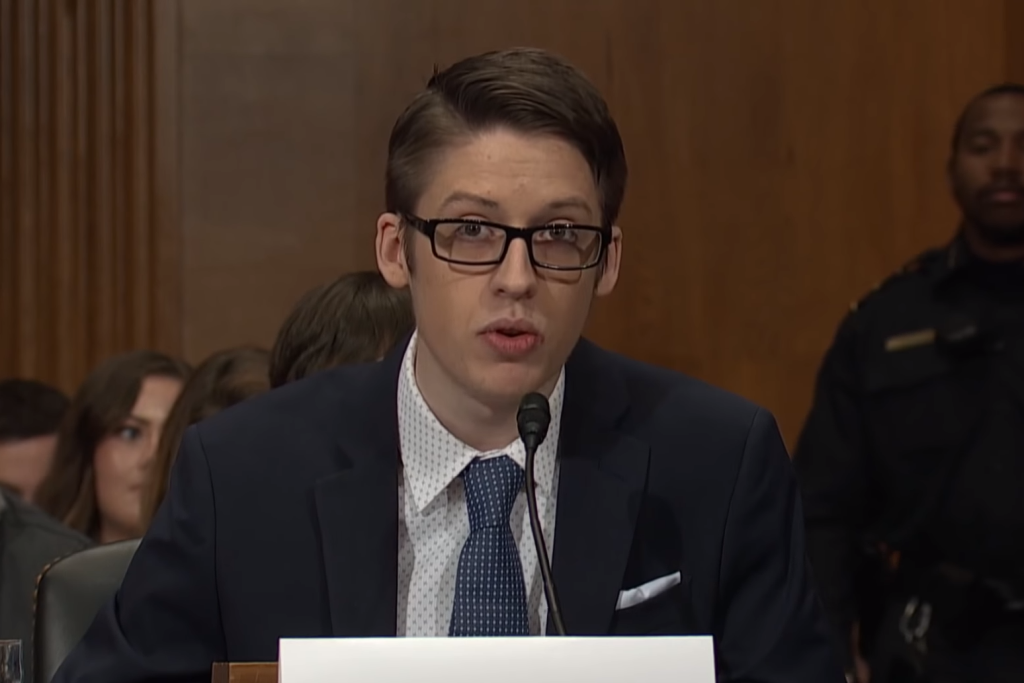 Anti-Vaxxers: Teenager refutes mother's views on vaccination in congress testimony